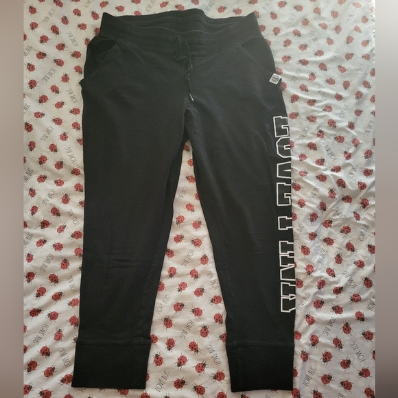 Vs pink lightweight joggers, size large. - Picture 11 of 12